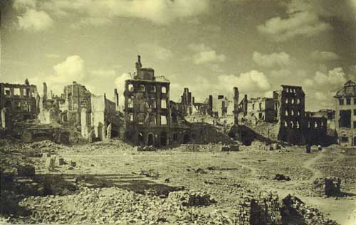 'Ruiny Starego Miasta' fot. ze zbiorów Archiwum Państwowego m. st. Warszawy